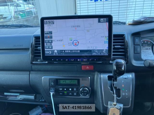 Toyota HIACE VAN 2019-07 7454686-16