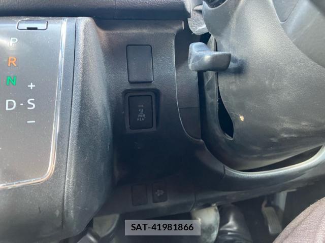 Toyota HIACE VAN 2019-07 7454686-20