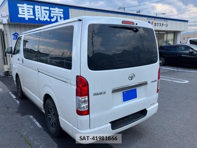Toyota HIACE VAN 2019-07 7454686-3