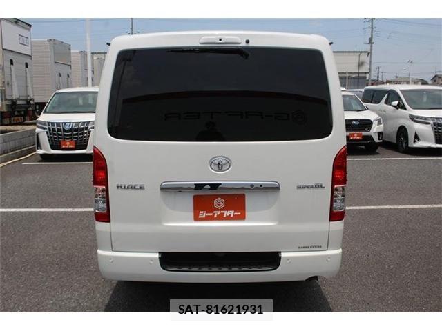 Toyota HIACE VAN 2023-02 7454674-11