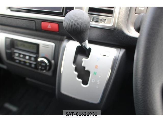 Toyota HIACE VAN 2023-02 7454674-25