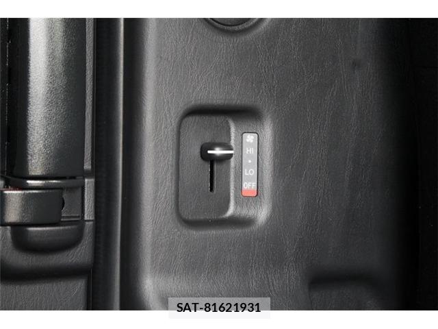 Toyota HIACE VAN 2023-02 7454674-26