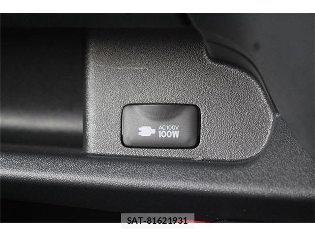 Toyota HIACE VAN 2023-02 7454674-4