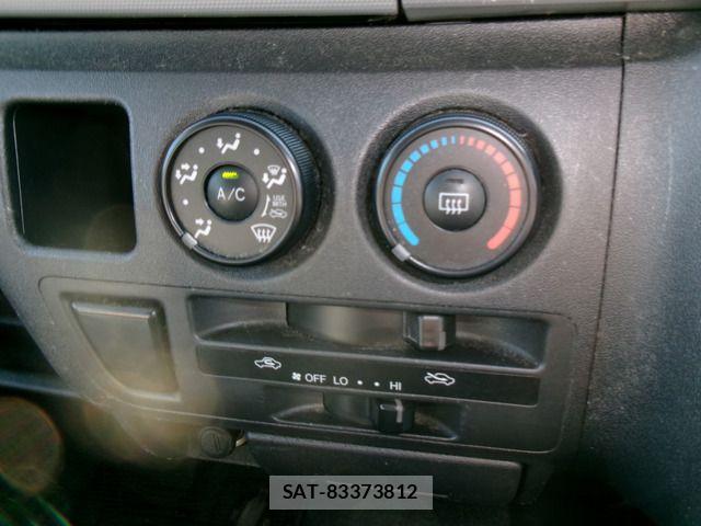Toyota HIACE VAN 2010-04 7454687-14
