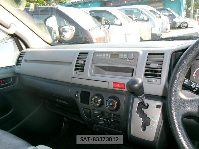 Toyota HIACE VAN 2010-04 7454687-16