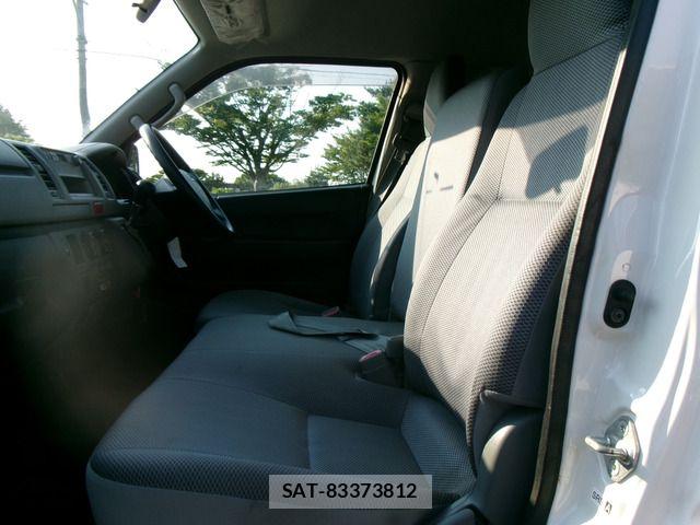Toyota HIACE VAN 2010-04 7454687-17