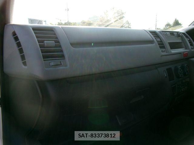 Toyota HIACE VAN 2010-04 7454687-19