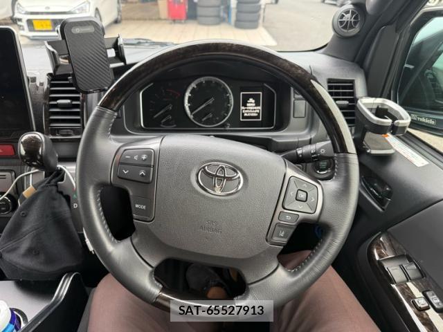 Toyota HIACE VAN 2022-09 7454672-12