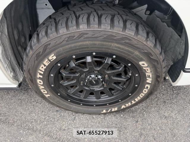 Toyota HIACE VAN 2022-09 7454672-3