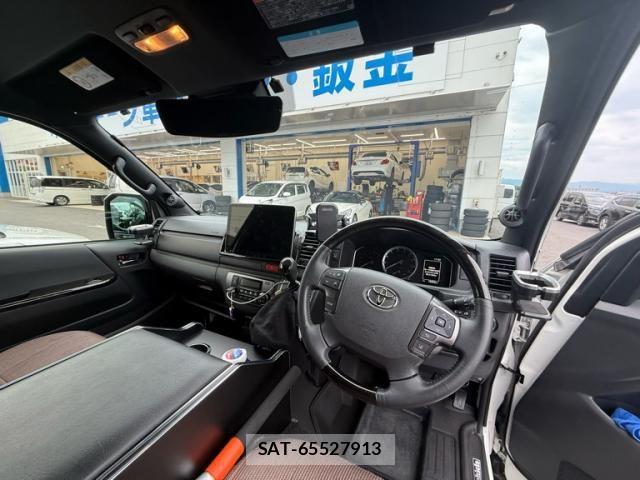 Toyota HIACE VAN 2022-09 7454672-6