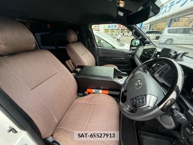 Toyota HIACE VAN 2022-09 7454672-7