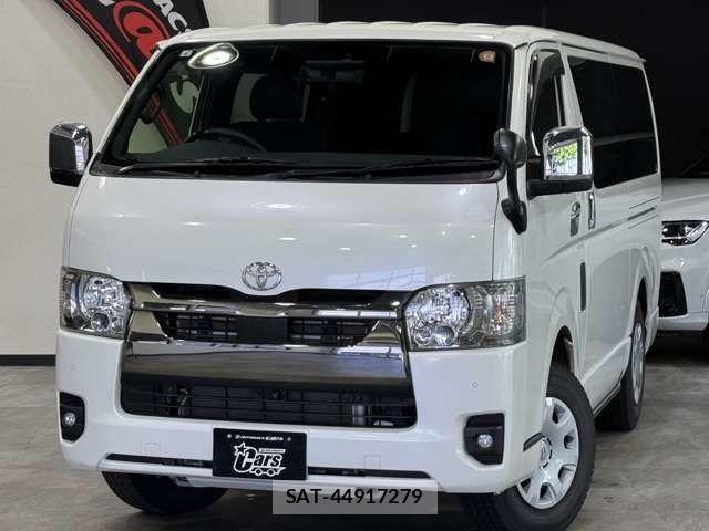 Toyota HIACE VAN 2023-04 7454675-0