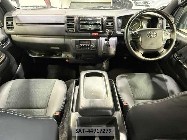 Toyota HIACE VAN 2023-04 7454675-7