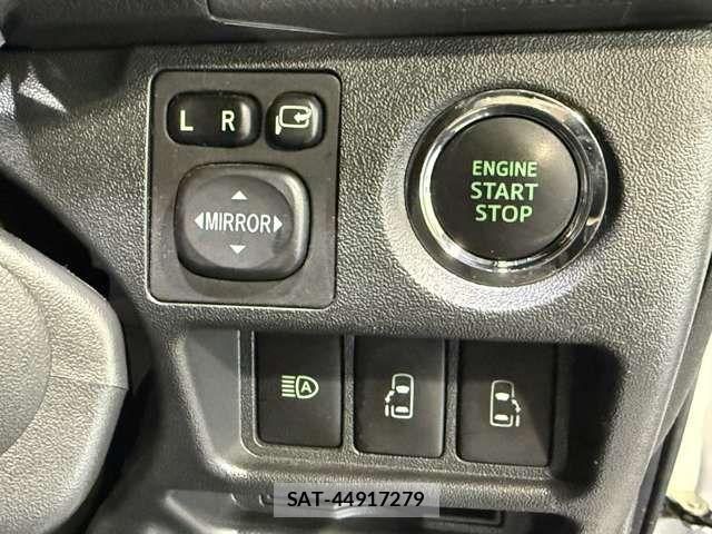 Toyota HIACE VAN 2023-04 7454675-15