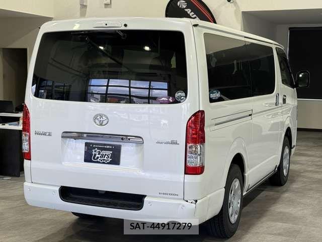 Toyota HIACE VAN 2023-04 7454675-2