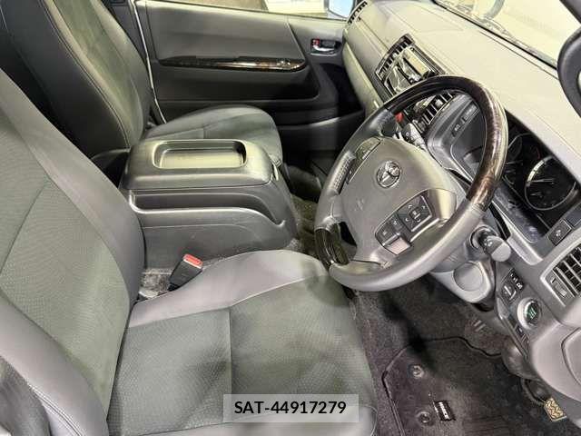 Toyota HIACE VAN 2023-04 7454675-3