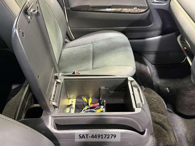 Toyota HIACE VAN 2023-04 7454675-4
