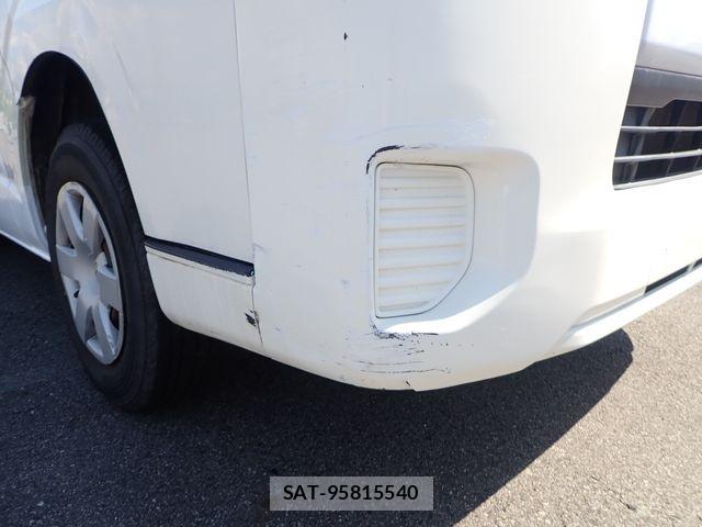 Toyota HIACE VAN 2017-05 7500832-17