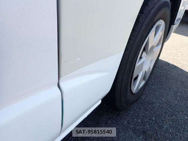 Toyota HIACE VAN 2017-05 7500832-29