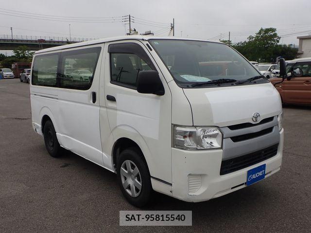 Toyota HIACE VAN 2017-05 7500832-3