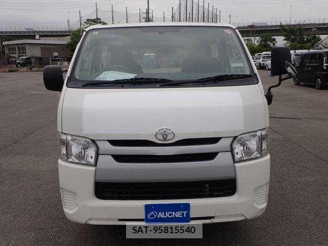 Toyota HIACE VAN 2017-05 7500832-4