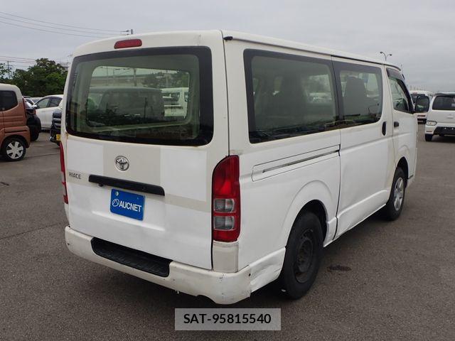 Toyota HIACE VAN 2017-05 7500832-5