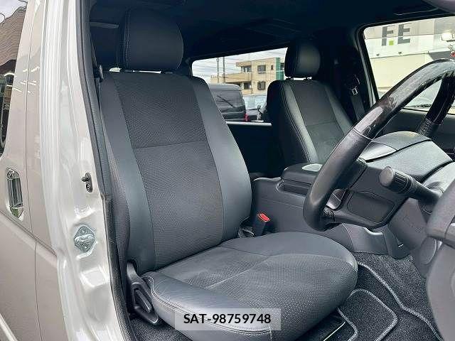 Toyota HIACE VAN 2022-09 7500824-10