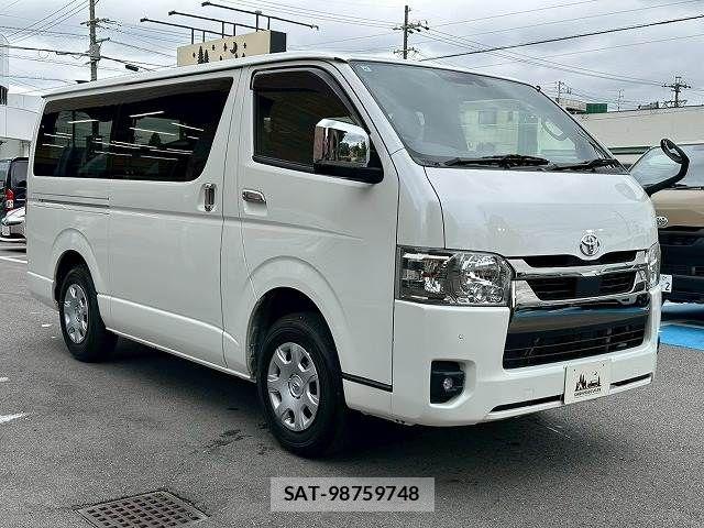 Toyota HIACE VAN 2022-09 7500824-15