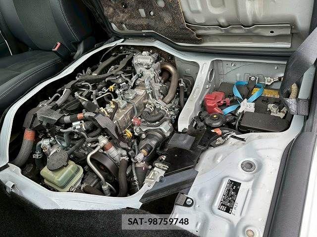 Toyota HIACE VAN 2022-09 7500824-17