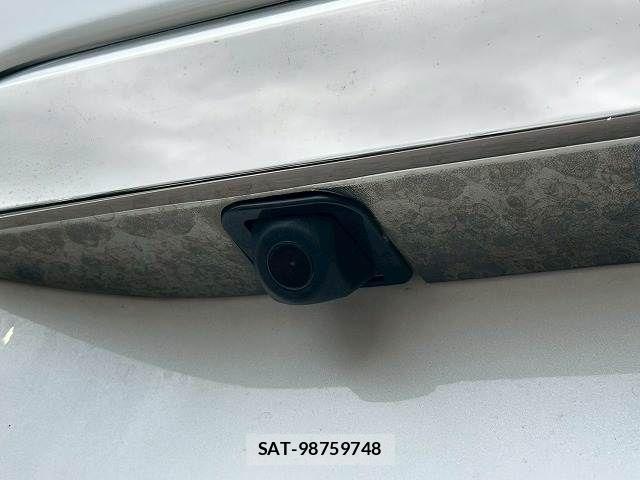 Toyota HIACE VAN 2022-09 7500824-3