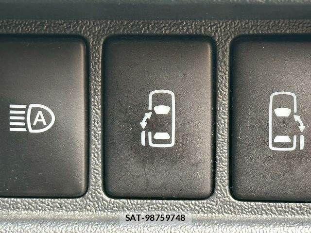 Toyota HIACE VAN 2022-09 7500824-4