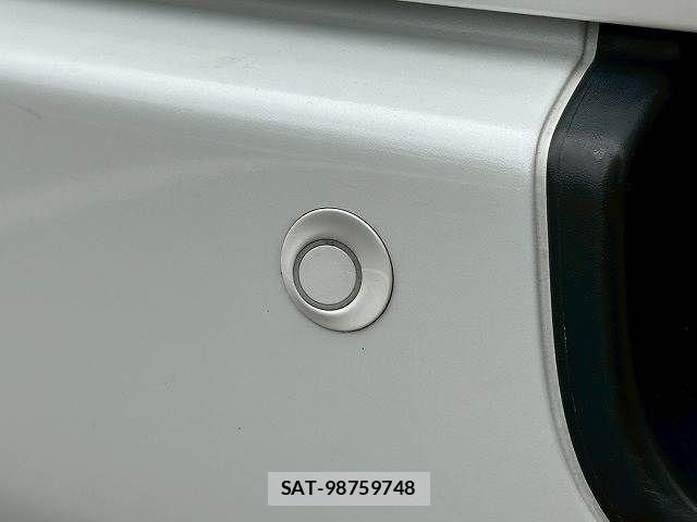 Toyota HIACE VAN 2022-09 7500824-6