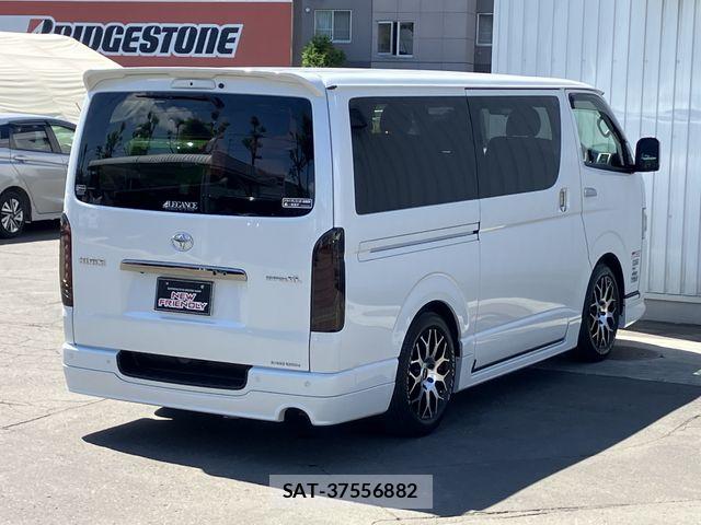 Toyota HIACE VAN 2022-07 7500820-18