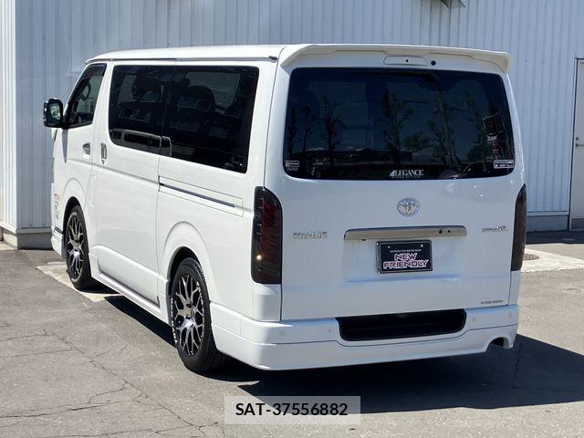 Toyota HIACE VAN 2022-07 7500820-19