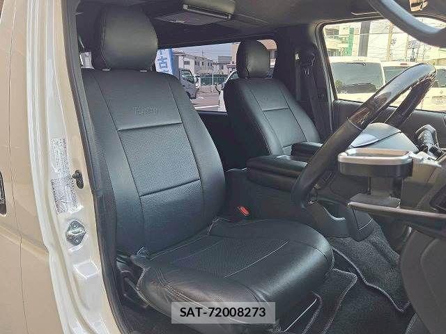 Toyota HIACE VAN 2024-02 7500822-10