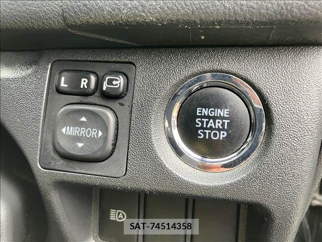 Toyota HIACE VAN 2021-02 7500828-9
