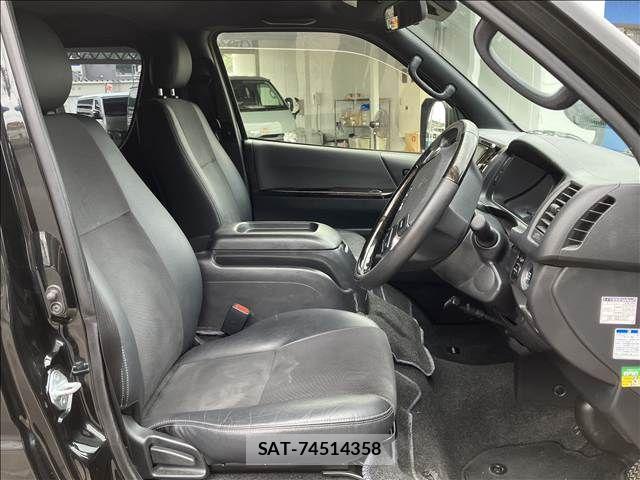 Toyota HIACE VAN 2021-02 7500828-10