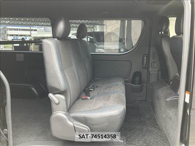 Toyota HIACE VAN 2021-02 7500828-11