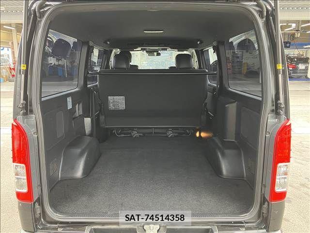 Toyota HIACE VAN 2021-02 7500828-12