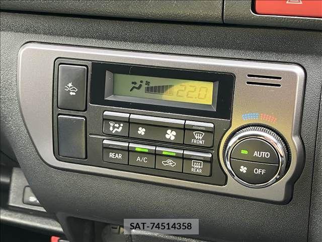 Toyota HIACE VAN 2021-02 7500828-8