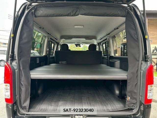 Toyota HIACE VAN 2022-06 7500825-12