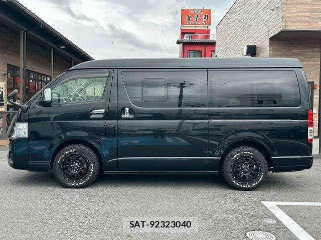 Toyota HIACE VAN 2022-06 7500825-14
