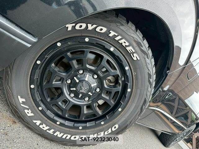 Toyota HIACE VAN 2022-06 7500825-18