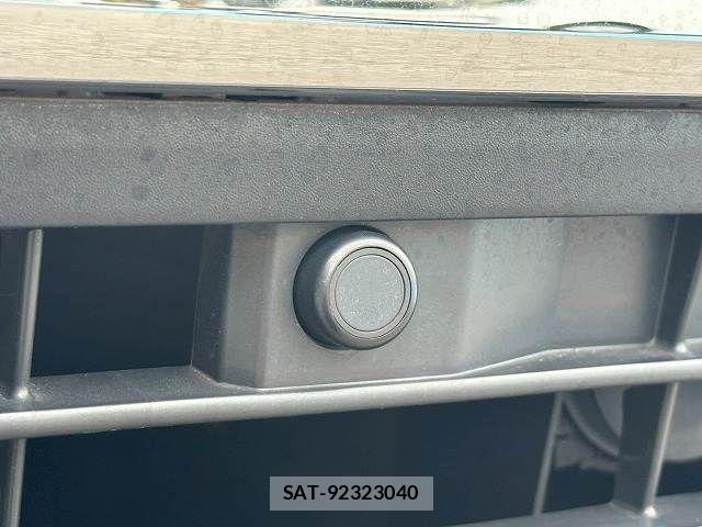 Toyota HIACE VAN 2022-06 7500825-5