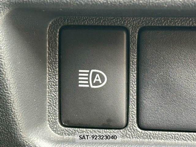 Toyota HIACE VAN 2022-06 7500825-6