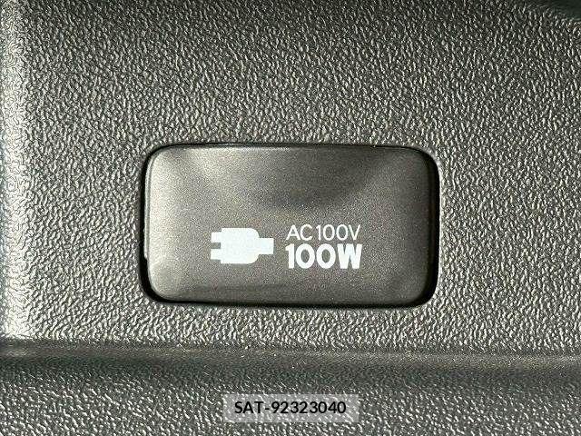 Toyota HIACE VAN 2022-06 7500825-7