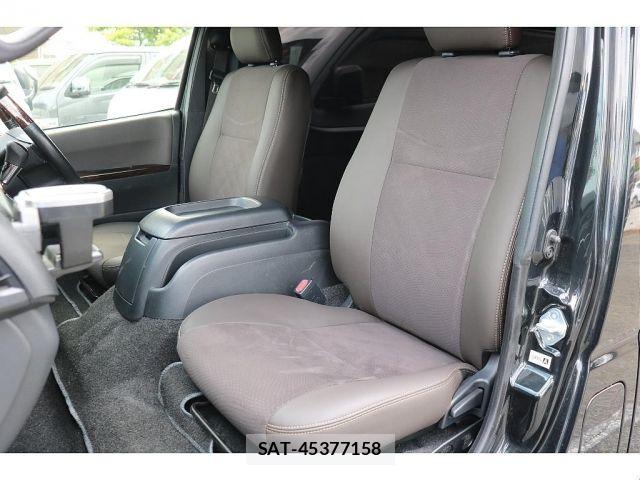 Toyota HIACE VAN 2019-01 7500826-11