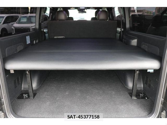 Toyota HIACE VAN 2019-01 7500826-15