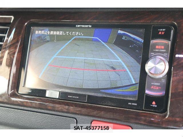 Toyota HIACE VAN 2019-01 7500826-6