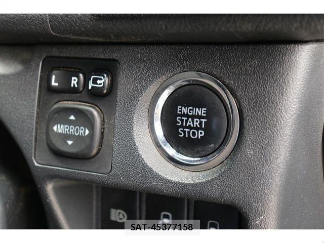 Toyota HIACE VAN 2019-01 7500826-7